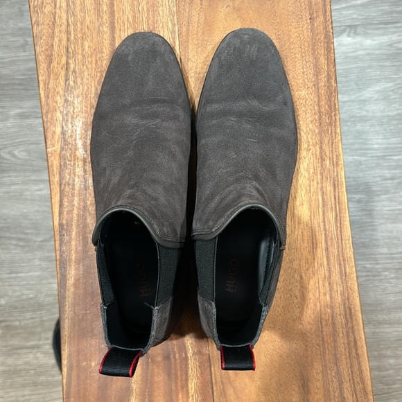 Hugo Boss Chelsea Boots - Picture 2 of 9